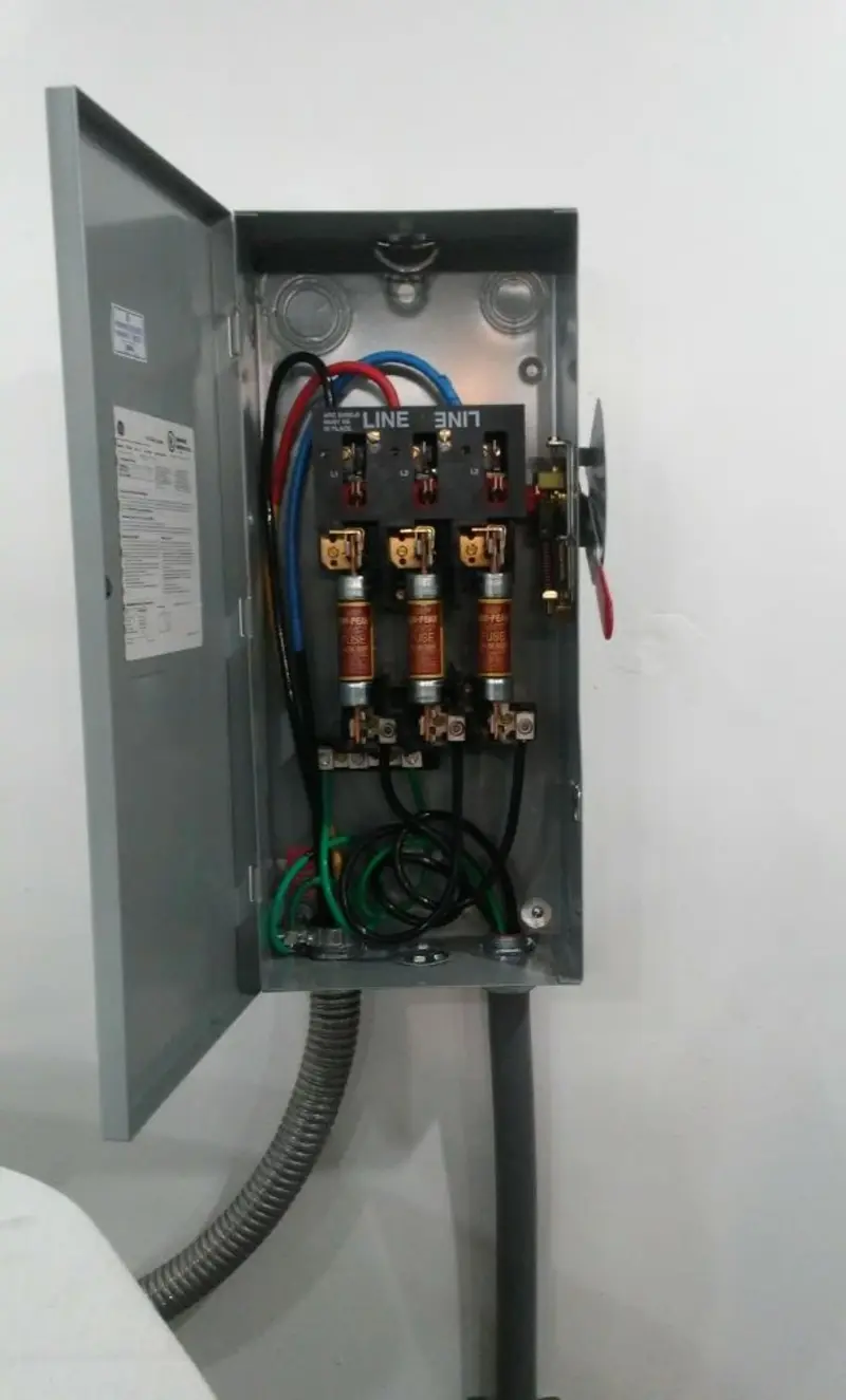 Three-phase disconnect switch installed for Electrical Wiring & Rewiring in Horseheads